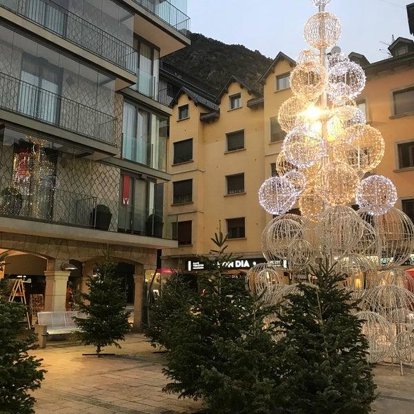 LOCAL EN TRASPAS AL CENTRE D'ANDORRA LA VELLA