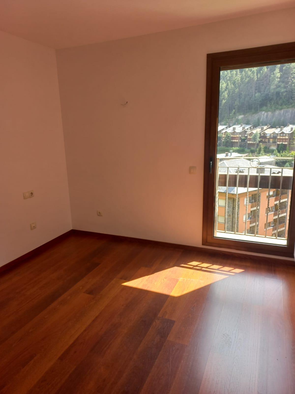 Piso de alquiler en Arinsal, 1 habitación, 50 metros