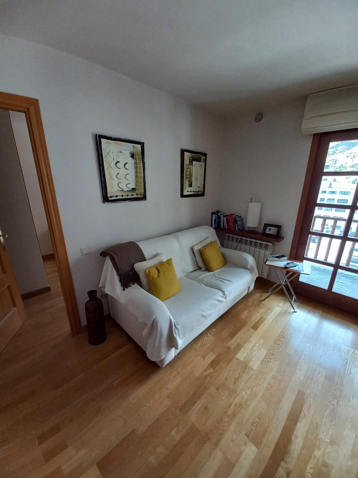 Piso de alquiler en Canillo, 1 habitación, 50 metros