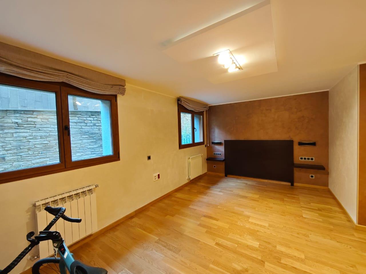 Piso en venta en Ordino, 2 habitaciones, 110 metros