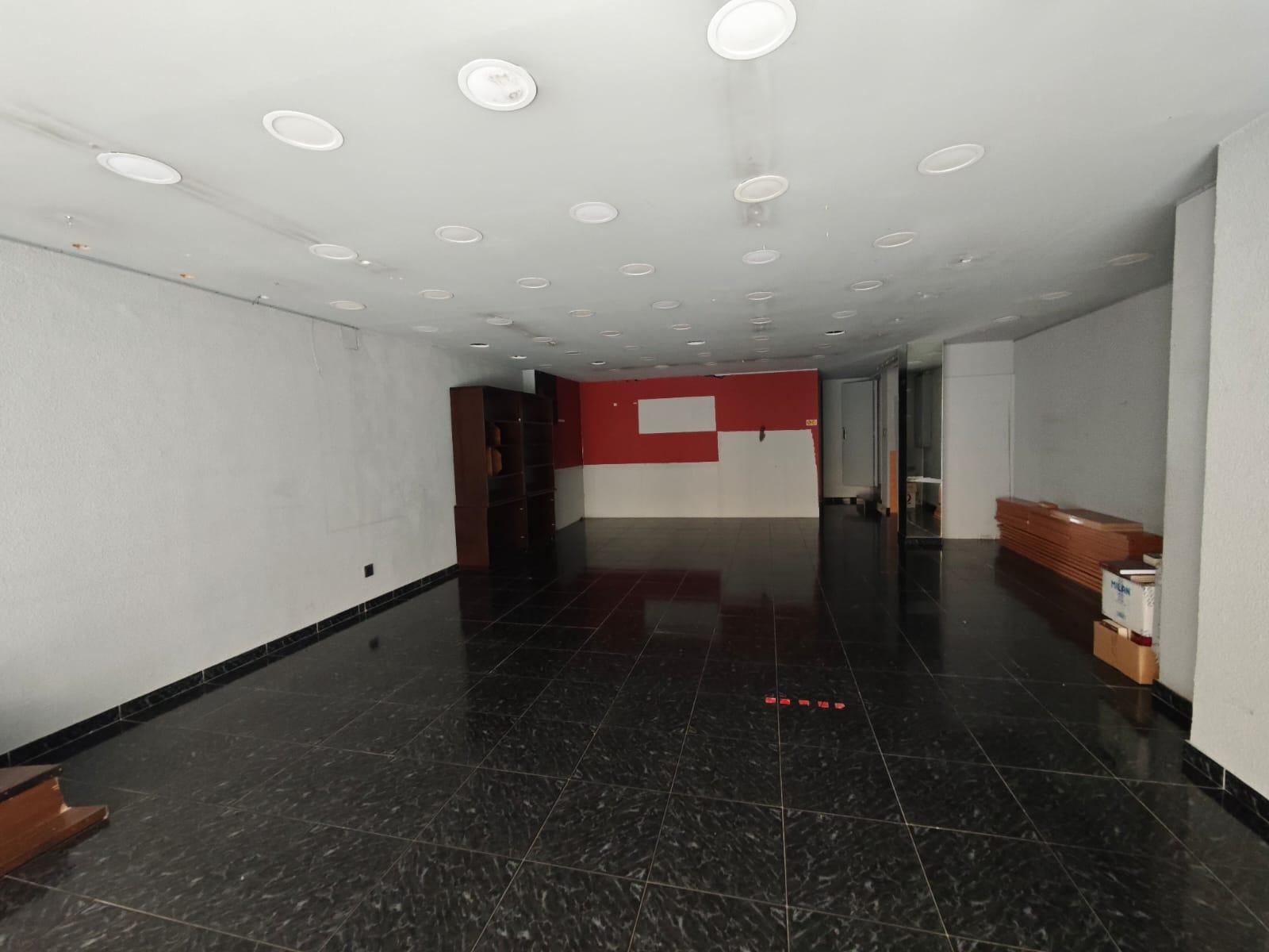 Local comercial de alquiler en Escaldes Engordany, 92 metros