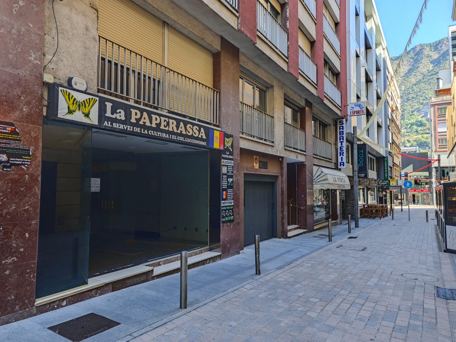 Local comercial de alquiler en Escaldes Engordany, 92 metros