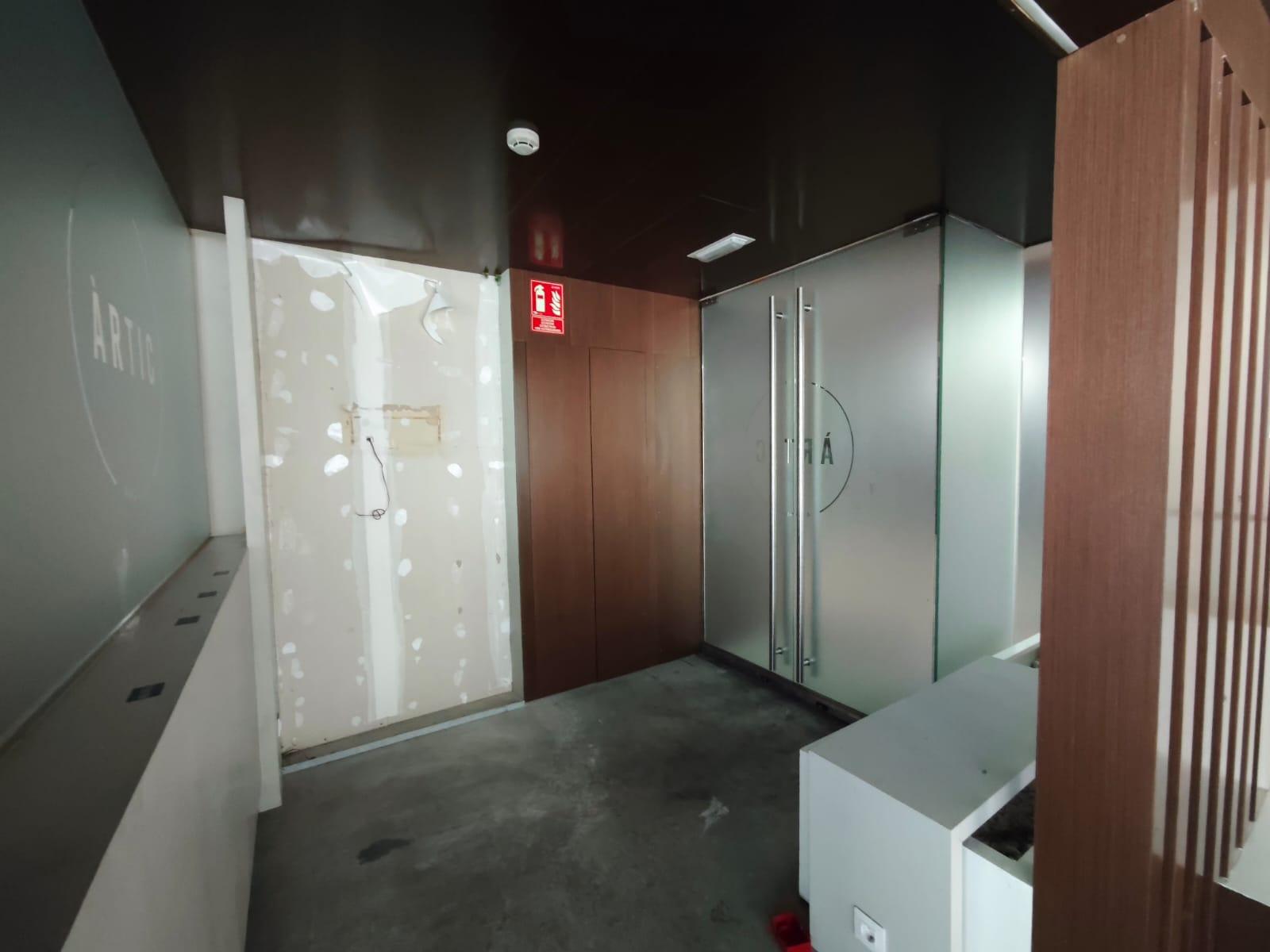 Local comercial de alquiler en Escaldes Engordany, 156 metros