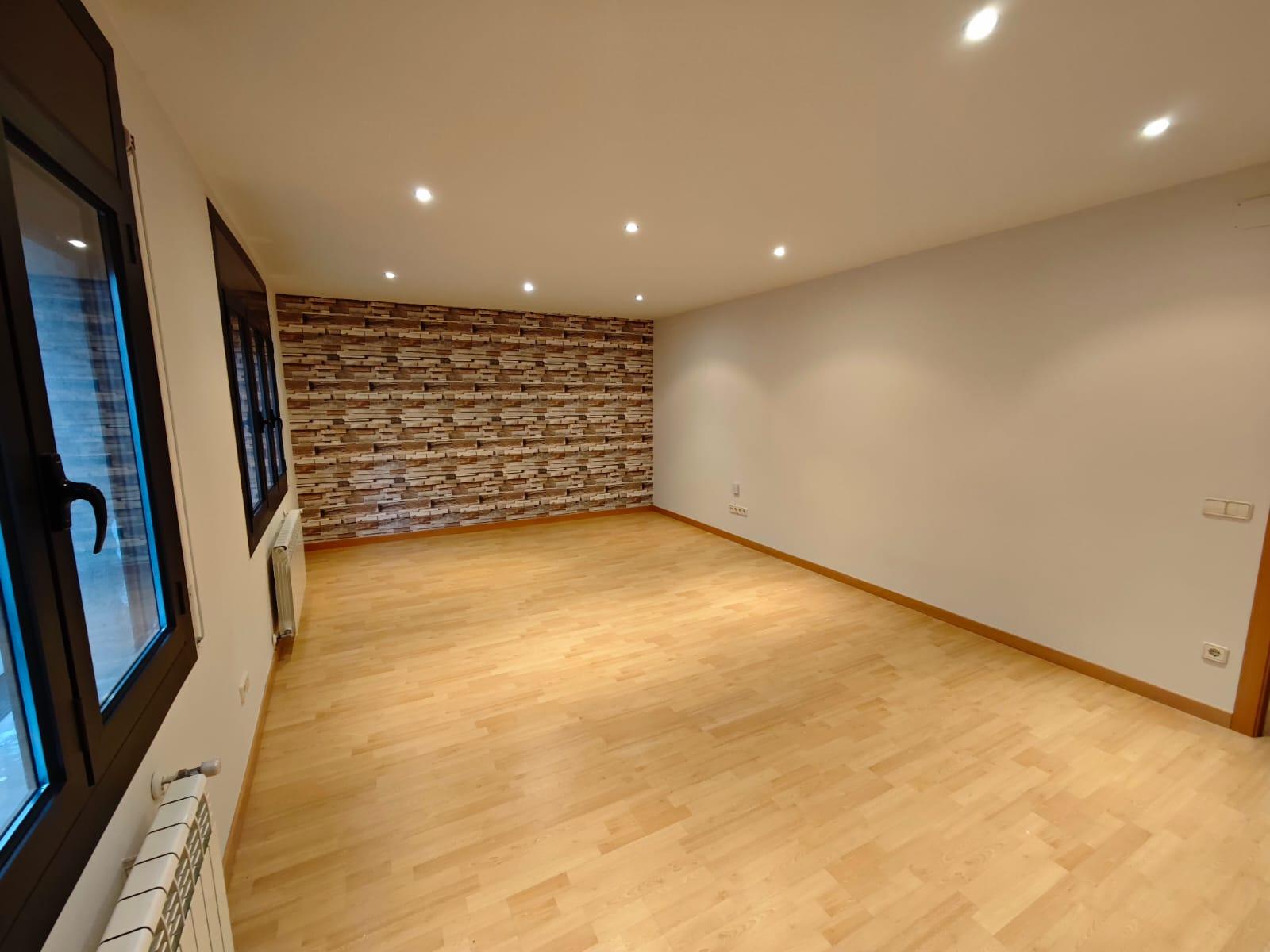 Piso de alquiler en Andorra la Vella, 3 habitaciones, 120 metros